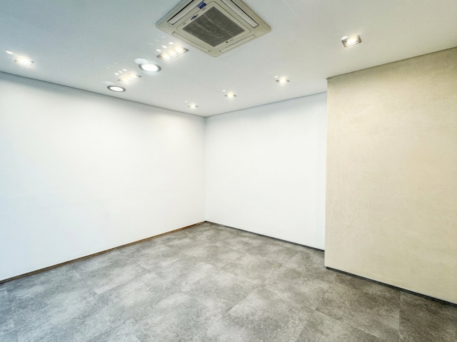 To Let Commercial Property for Rent in Mouille Point Western Cape